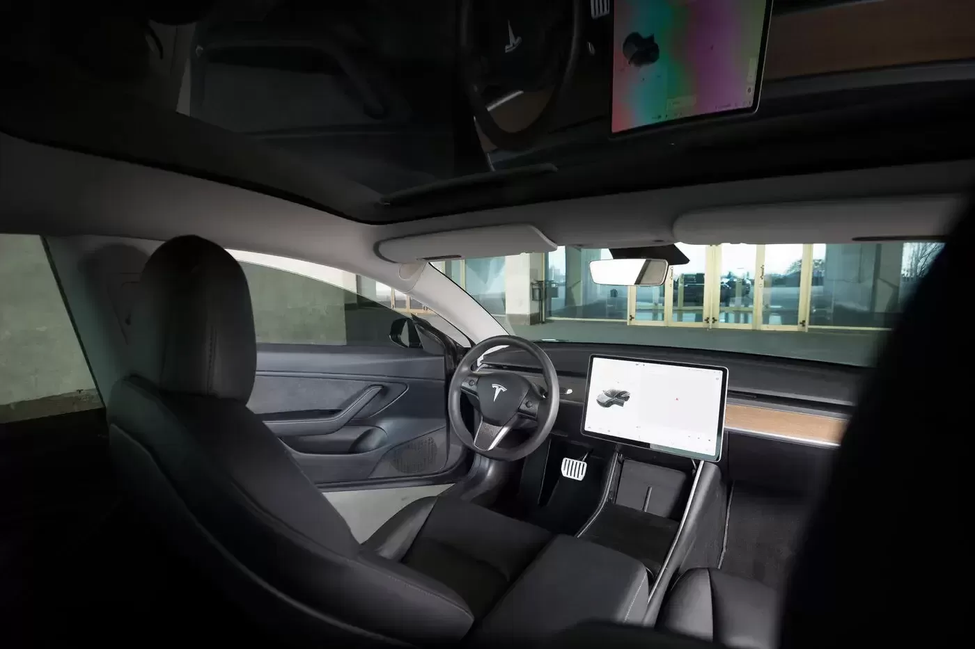 Tesla Model 3 2020 - Right Side.webp