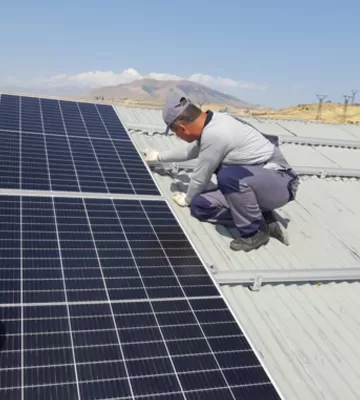 Nor Geghi, sepakan tun.webp