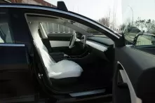 Tesla Model 3 - 2019 - Right.webp