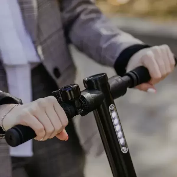 Scooter - ES-01.webp